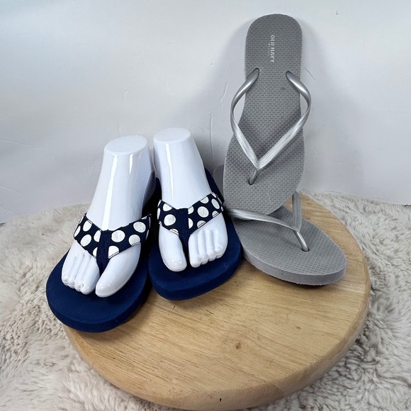 Old‎ Navy & Montego Bay Flip Flops Bundle - Gray & Polka Dot - Size 7-8 - Picture 1 of 8